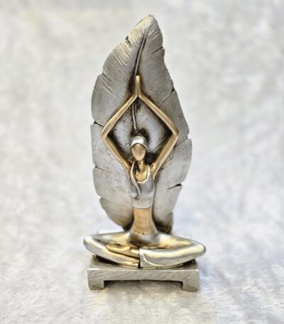 یوگا (دال-ئی | DOLL-E)